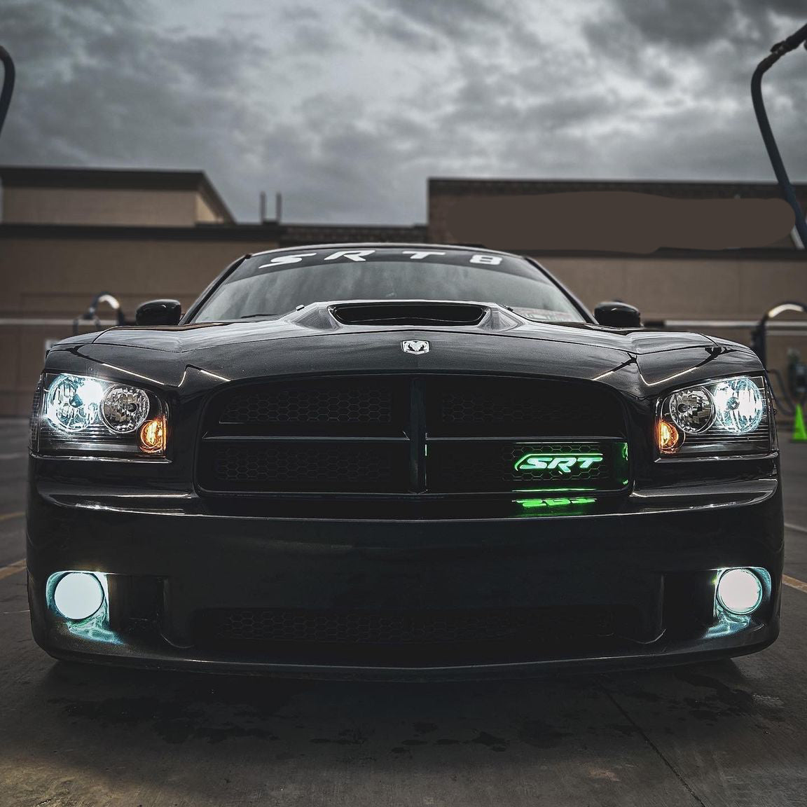 RGB Flow SRT Logo Front Grille LED Dynamic emblem Light for Dodge Challenger/ Charger/ Viper /Jeep Grand Cherokee/ Chrysler 300C